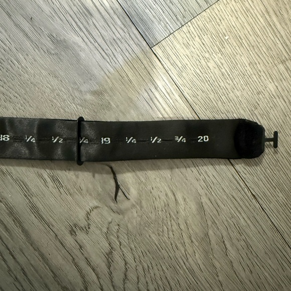 Goodfellow & Co Elegant Black Velvety Bow Tie - Adjustable - Picture 5 of 6